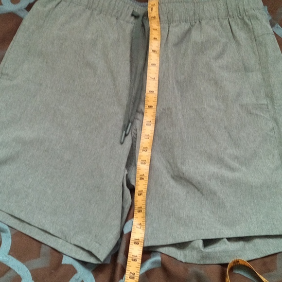 Eddie Bauer Gray UPF 50 Water Repellent 4 Way Stretch Shorts - Picture 6 of 7